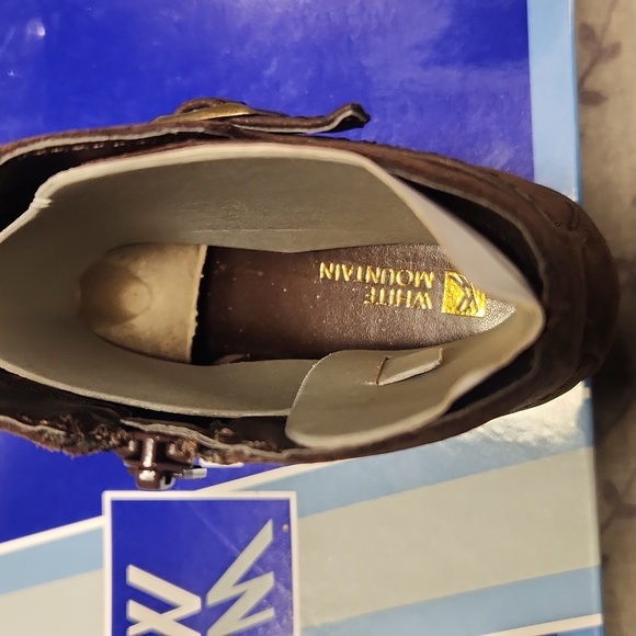 White Mountain boots - Picture 2 of 3